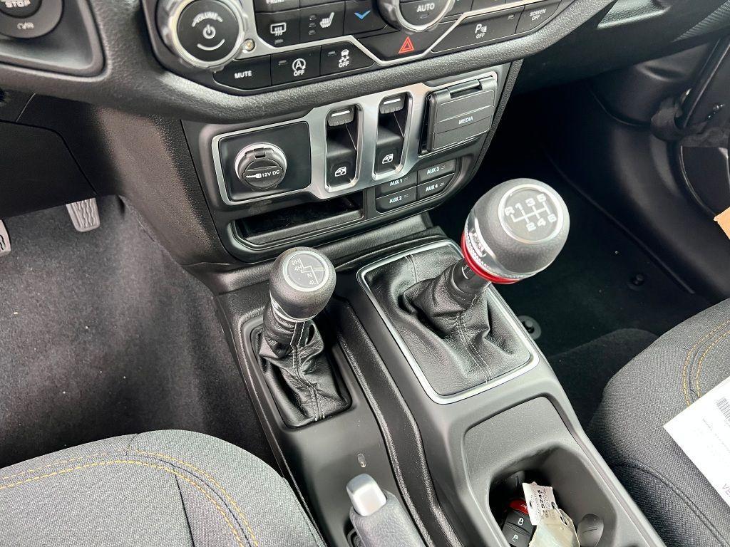 new 2025 Jeep Wrangler car, priced at $50,620
