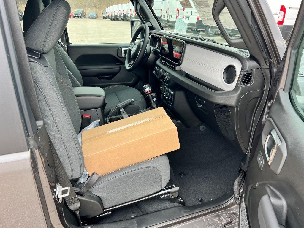 new 2025 Jeep Wrangler car, priced at $50,620