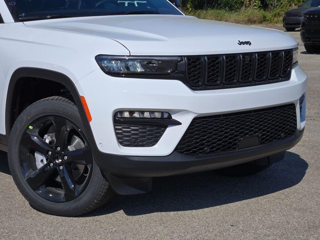 new 2025 Jeep Grand Cherokee L car, priced at $50,000