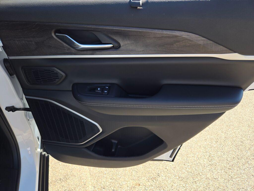 new 2025 Jeep Grand Cherokee L car, priced at $50,000