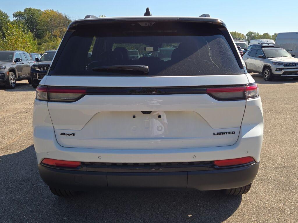 new 2025 Jeep Grand Cherokee L car, priced at $50,000