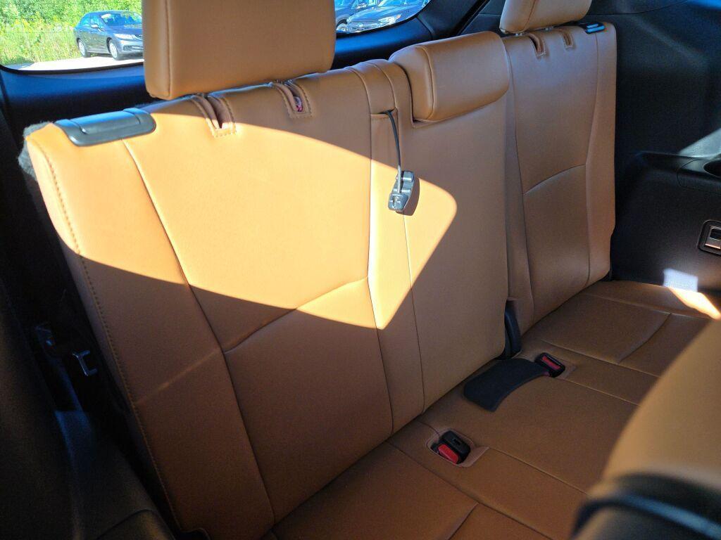 used 2020 Toyota Highlander car, priced at $40,949