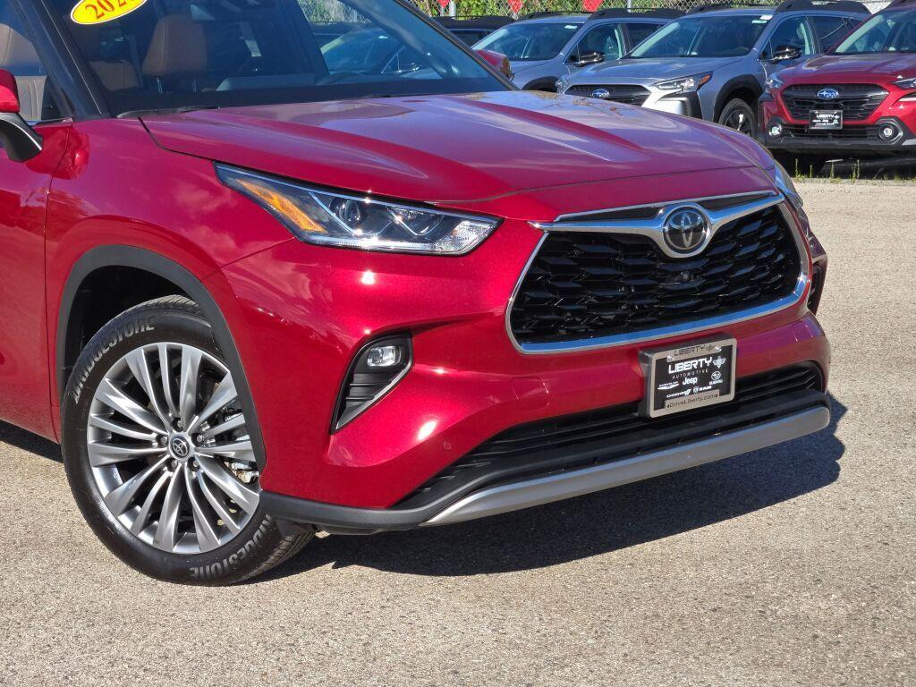 used 2020 Toyota Highlander car, priced at $40,949