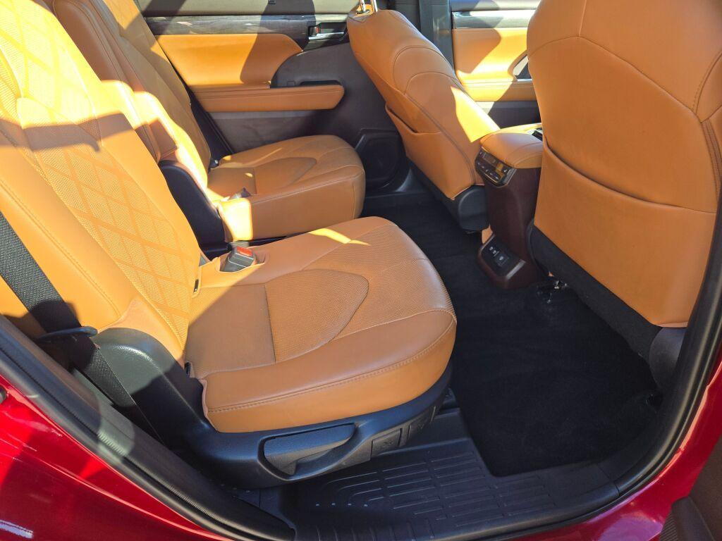 used 2020 Toyota Highlander car, priced at $40,949