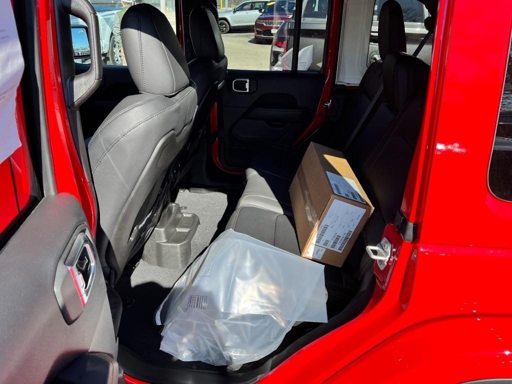 new 2025 Jeep Wrangler car, priced at $66,115