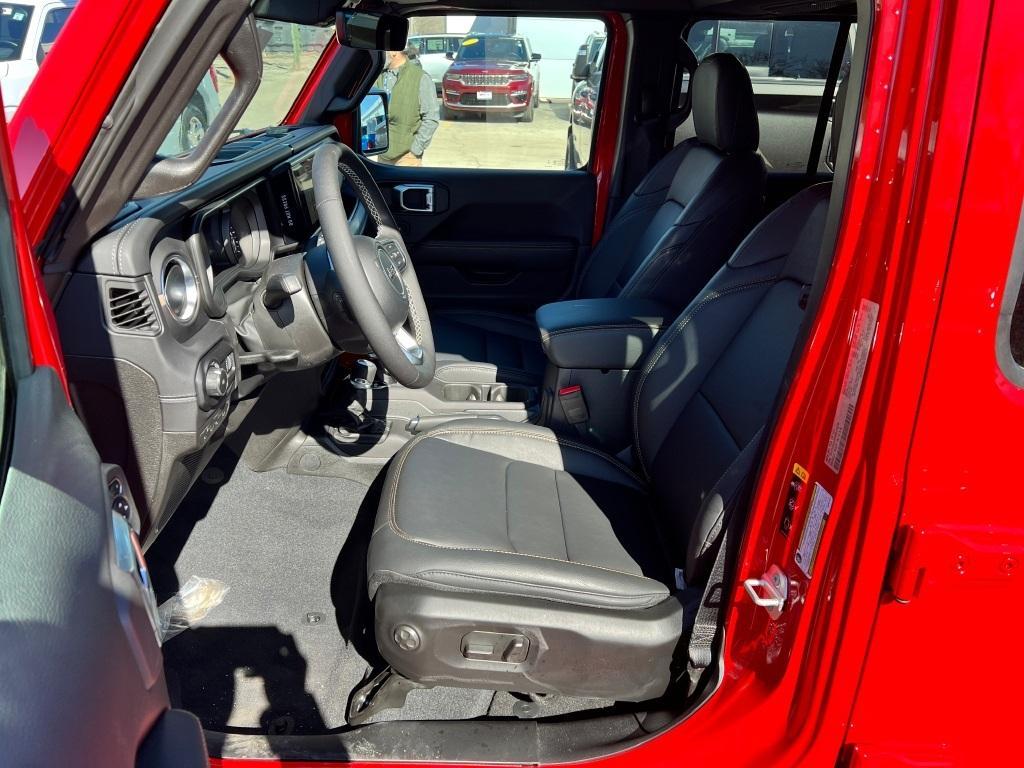 new 2025 Jeep Wrangler car, priced at $66,115