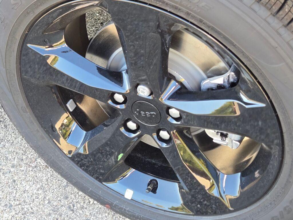 new 2025 Jeep Grand Cherokee L car, priced at $52,095