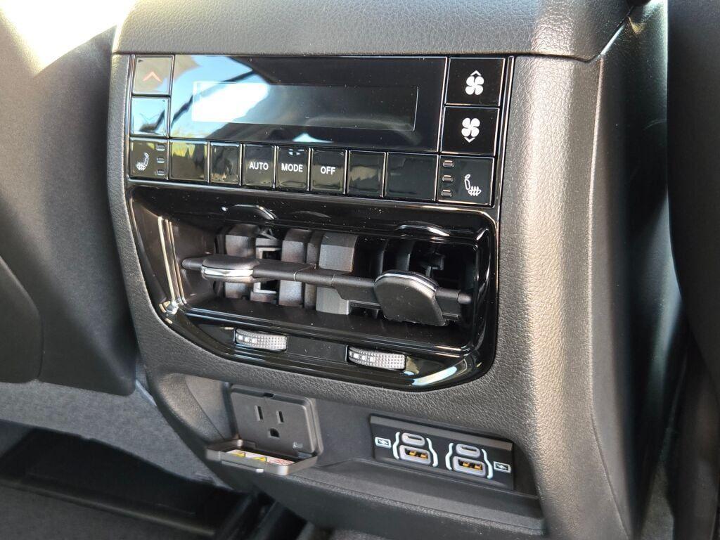 new 2025 Jeep Grand Cherokee L car, priced at $52,095