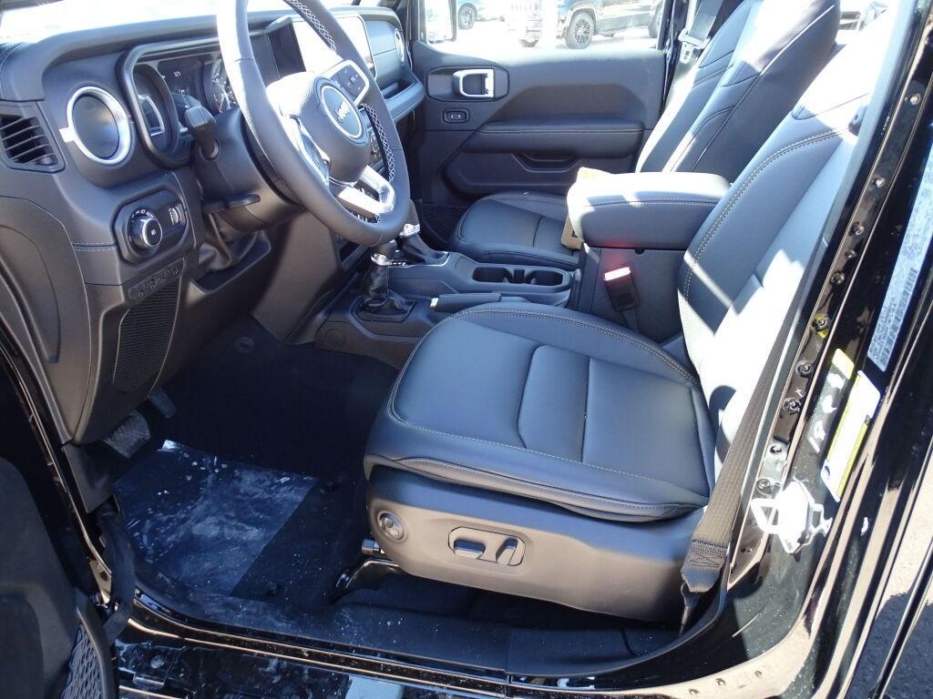 new 2025 Jeep Wrangler car, priced at $65,300