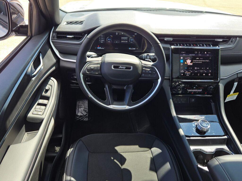 new 2025 Jeep Grand Cherokee car, priced at $36,665
