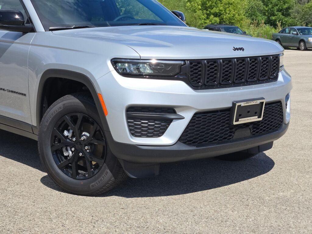 new 2025 Jeep Grand Cherokee car, priced at $36,665
