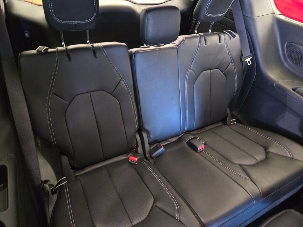 new 2024 Chrysler Pacifica Hybrid car, priced at $58,850