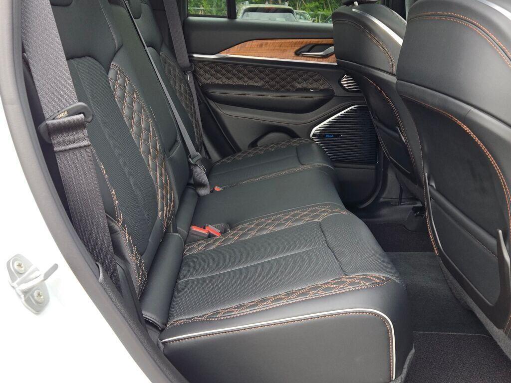 new 2025 Jeep Grand Cherokee car, priced at $57,536
