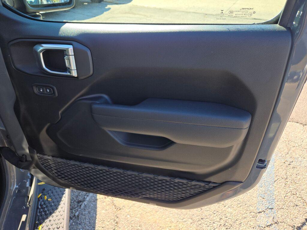 used 2022 Jeep Gladiator car, priced at $32,553