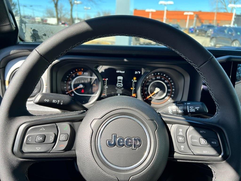 new 2025 Jeep Wrangler car, priced at $62,260
