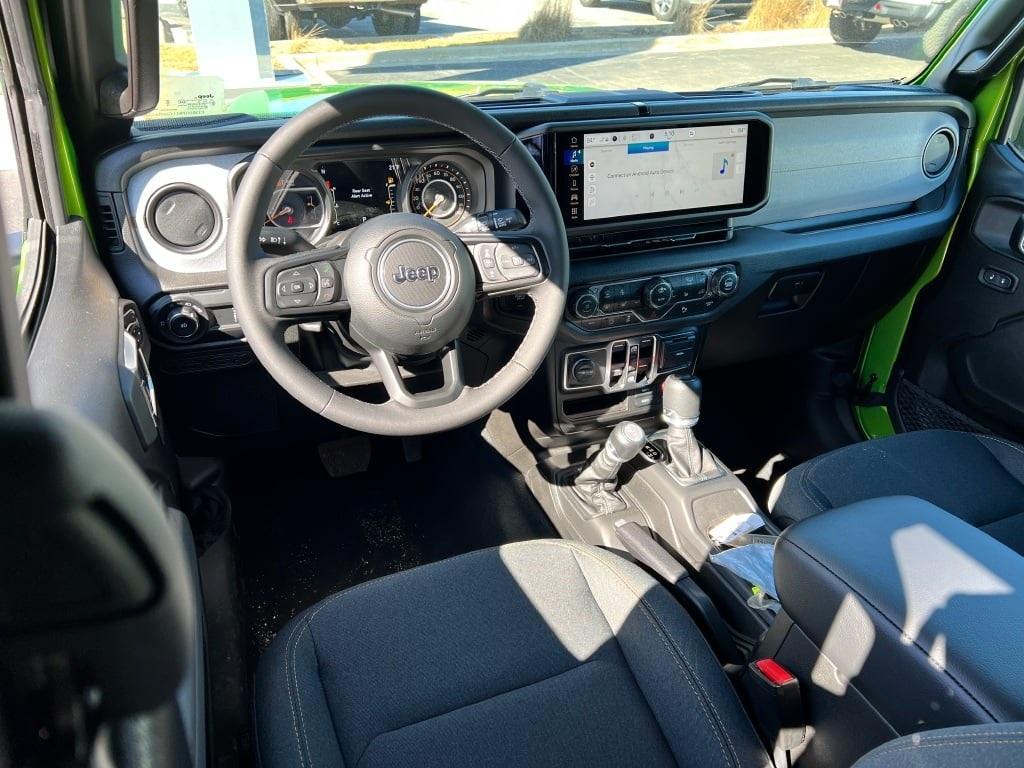 new 2025 Jeep Wrangler car, priced at $62,260