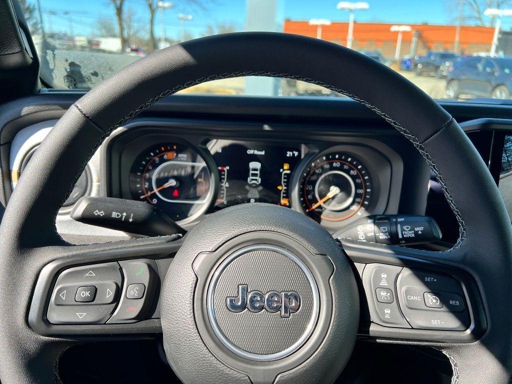 new 2025 Jeep Wrangler car, priced at $62,260