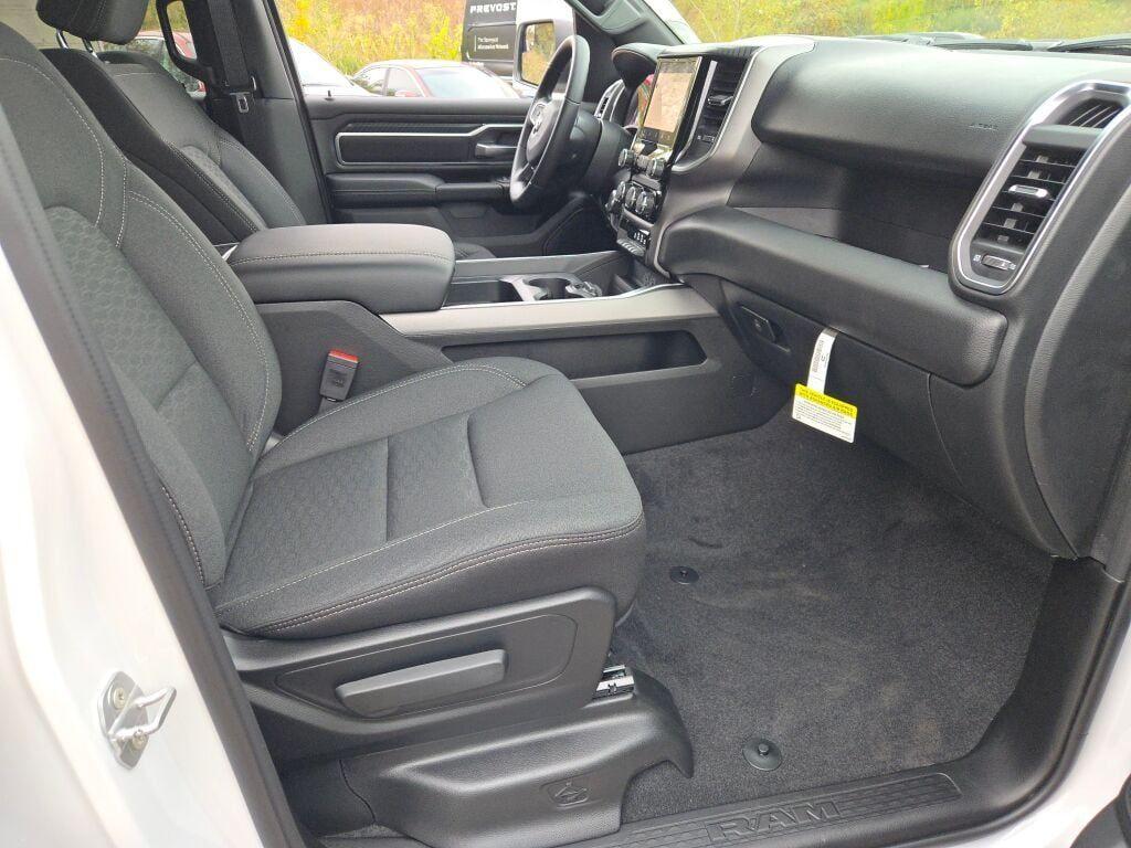 new 2025 Ram 1500 car, priced at $45,707