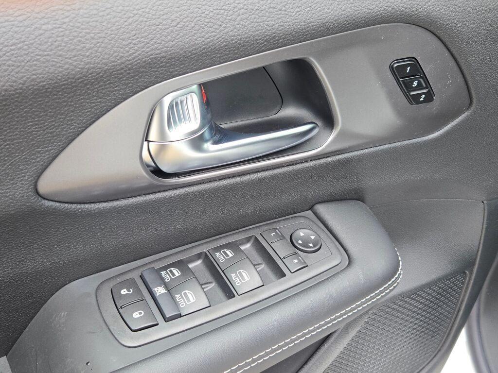 new 2026 Chrysler Pacifica car, priced at $49,879