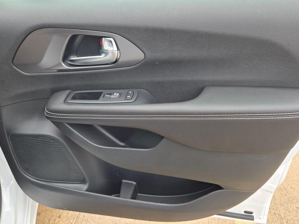 new 2026 Chrysler Pacifica car, priced at $49,879