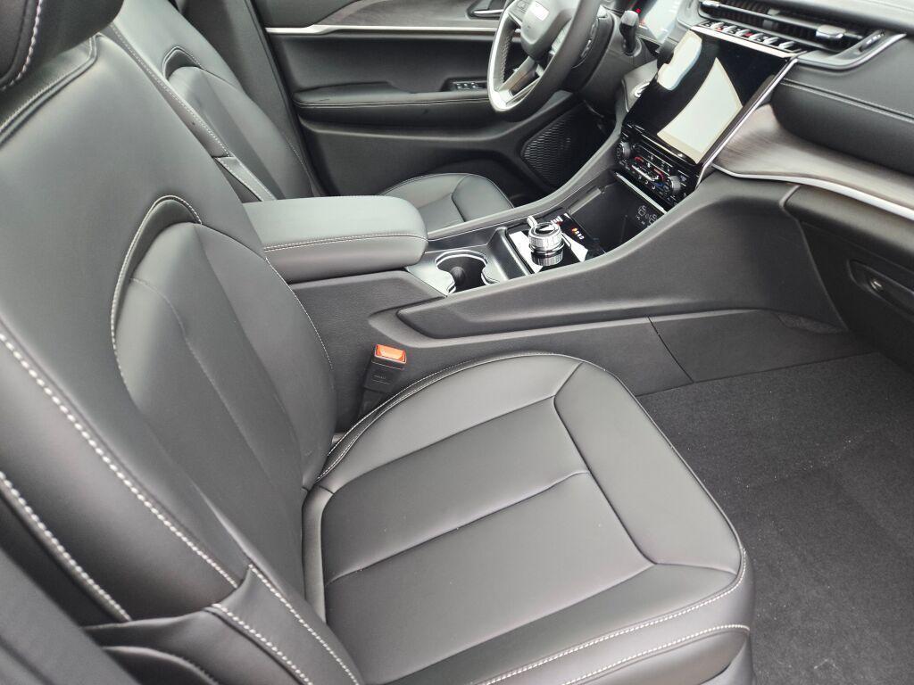 new 2025 Jeep Grand Cherokee L car, priced at $46,730