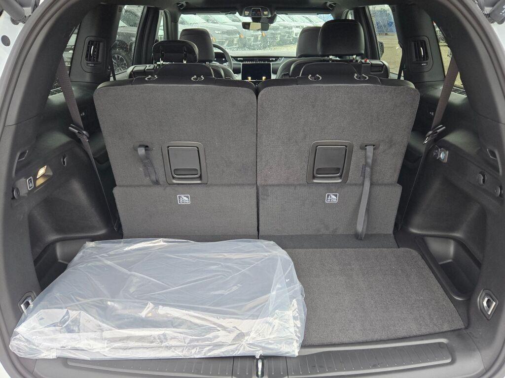 new 2025 Jeep Grand Cherokee L car, priced at $46,730