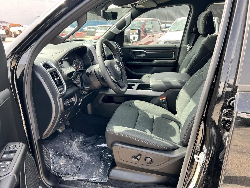 new 2025 Ram 1500 car, priced at $65,220