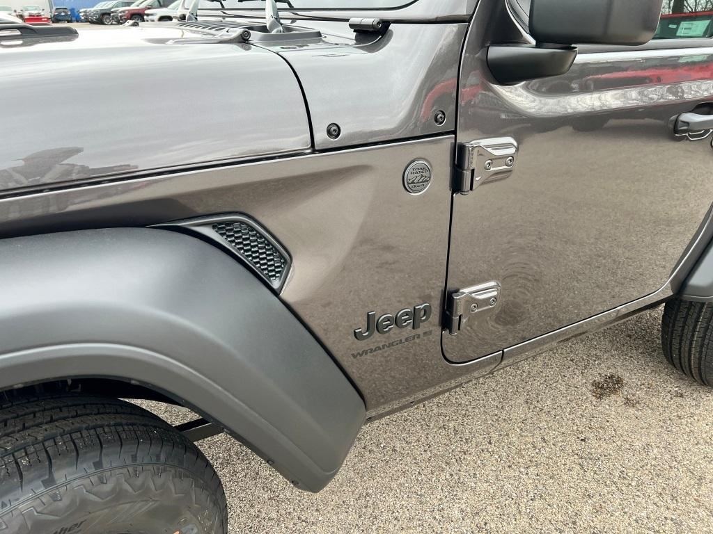 new 2025 Jeep Wrangler car, priced at $51,560
