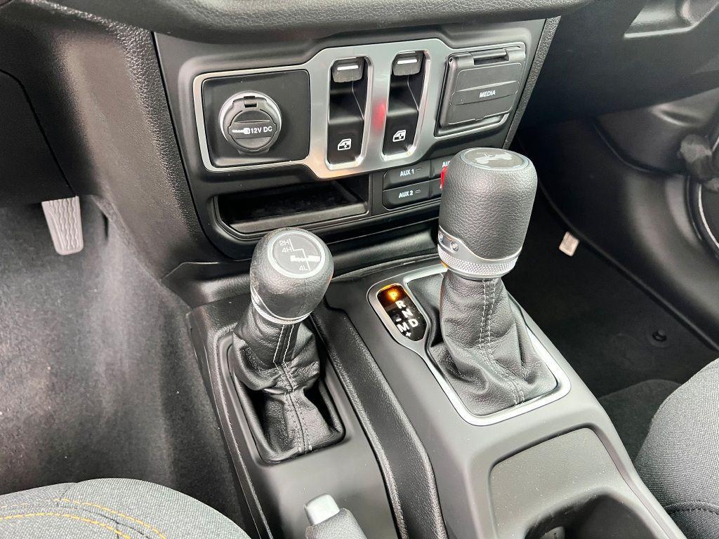 new 2025 Jeep Wrangler car, priced at $51,560