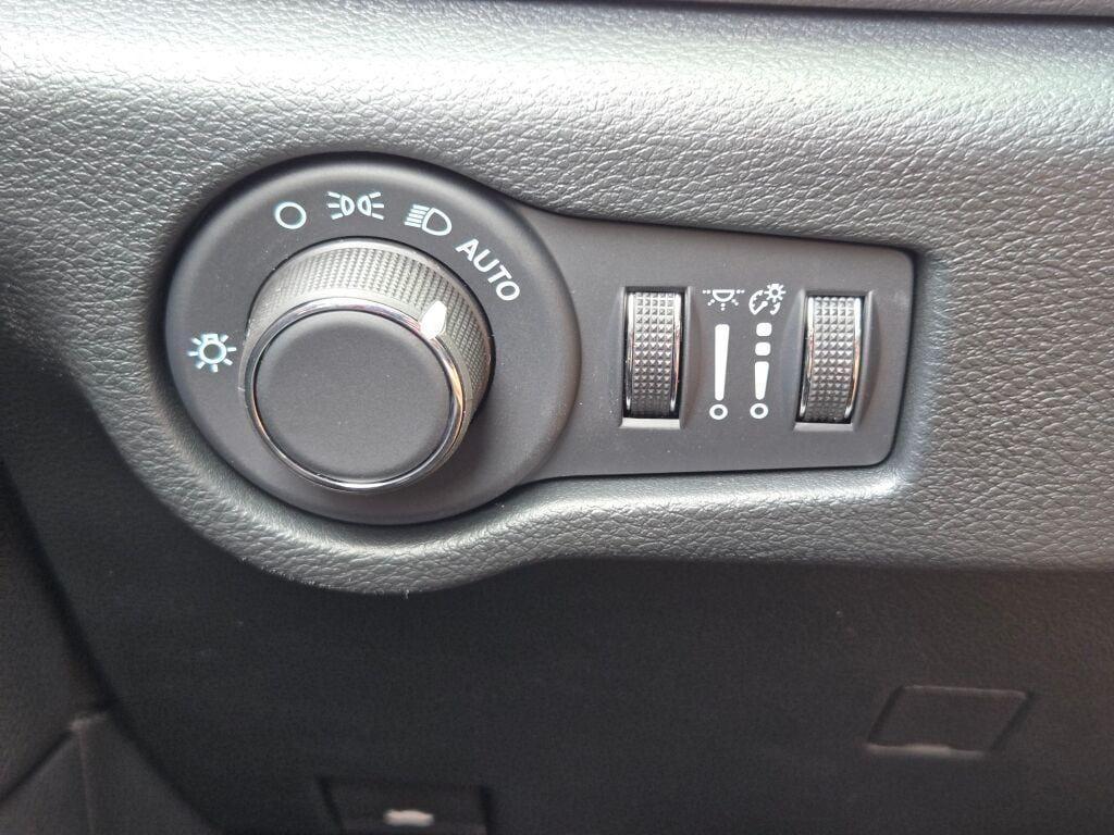 new 2025 Chrysler Pacifica car