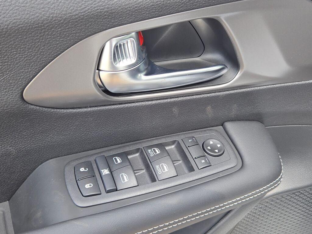 new 2025 Chrysler Pacifica car