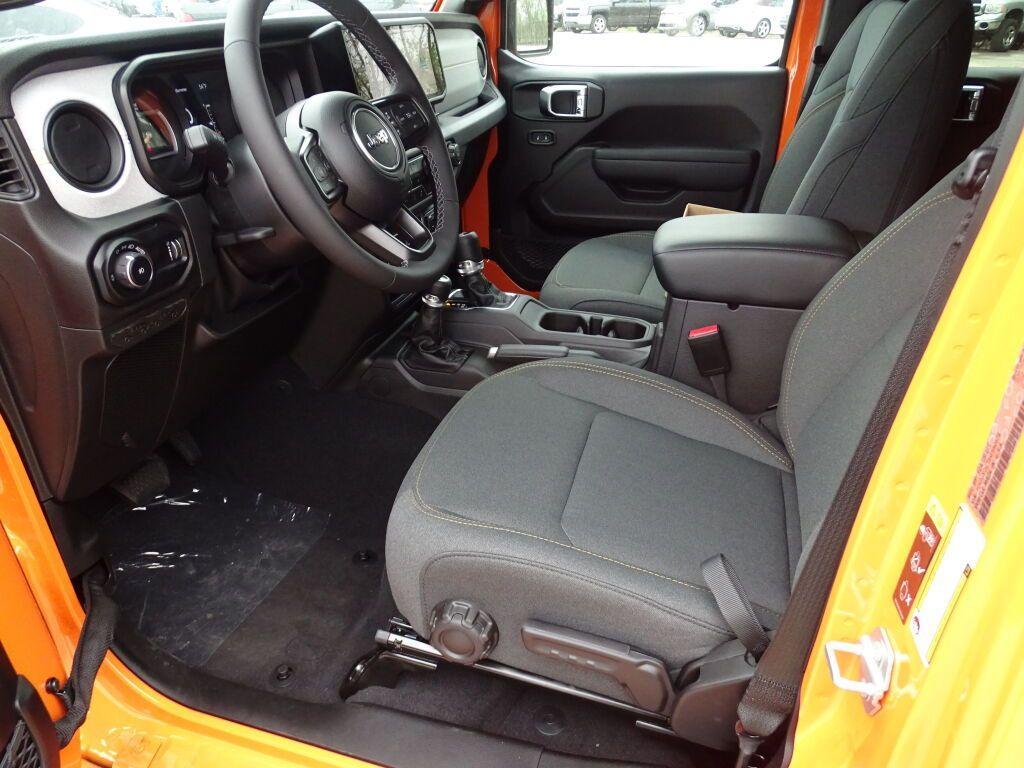 new 2025 Jeep Wrangler car, priced at $48,520