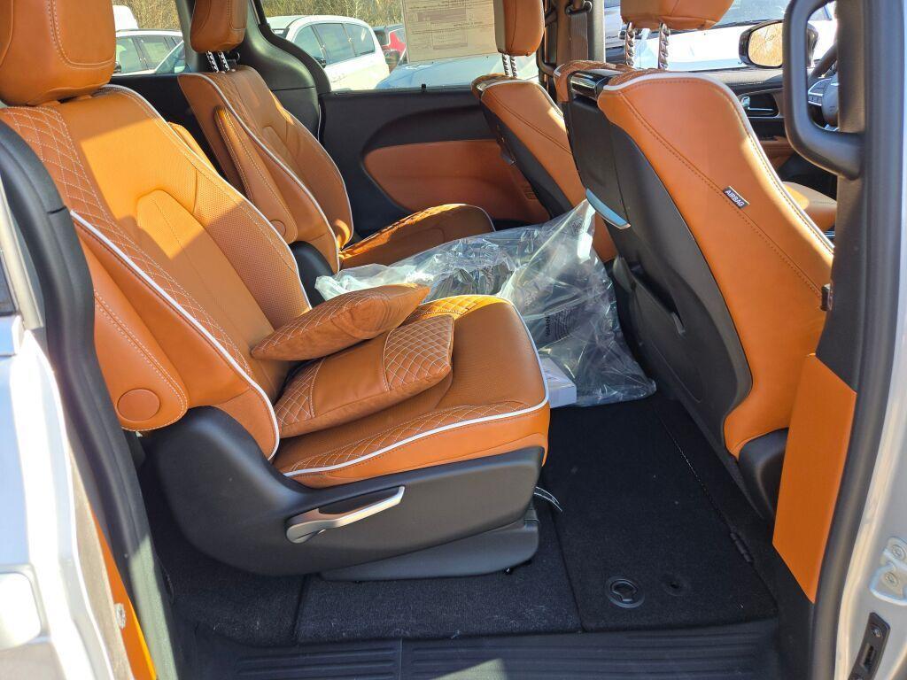 new 2026 Chrysler Pacifica car, priced at $54,495