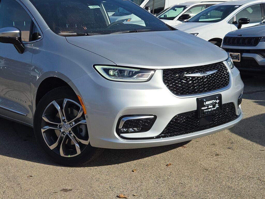 new 2026 Chrysler Pacifica car, priced at $54,495