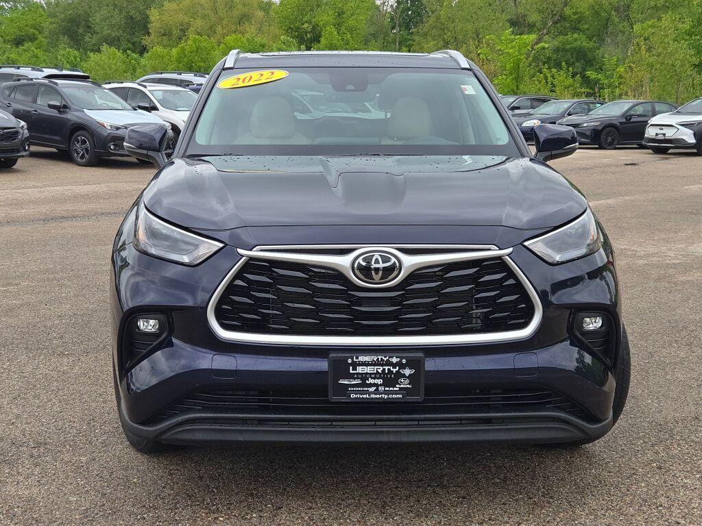 used 2022 Toyota Highlander car, priced at $34,654