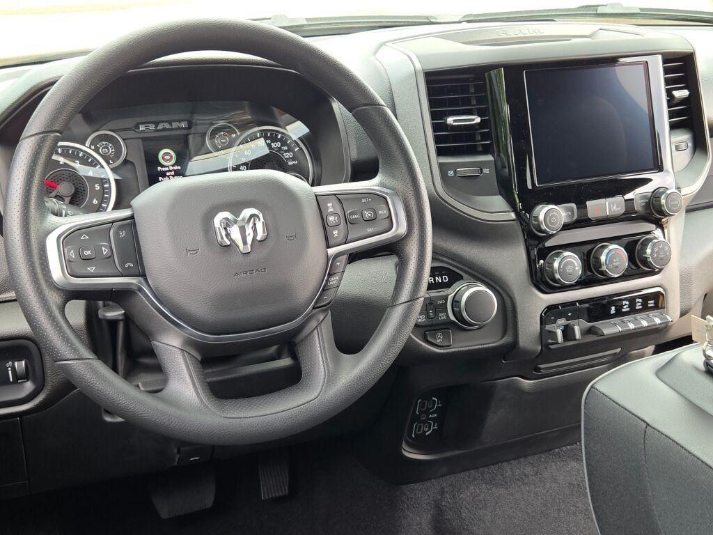 new 2025 Ram 1500 car