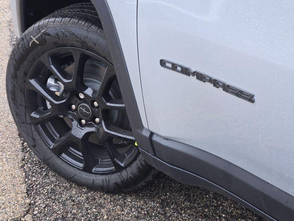 new 2026 Jeep Compass car, priced at $31,395