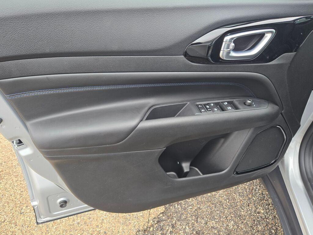 new 2026 Jeep Compass car, priced at $31,395