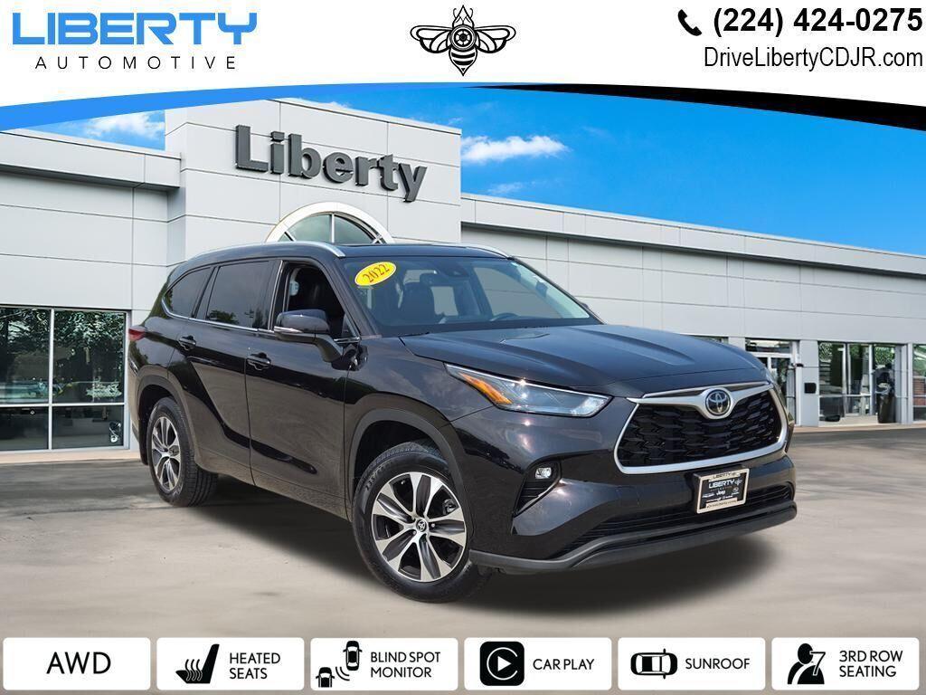 used 2022 Toyota Highlander car, priced at $33,989