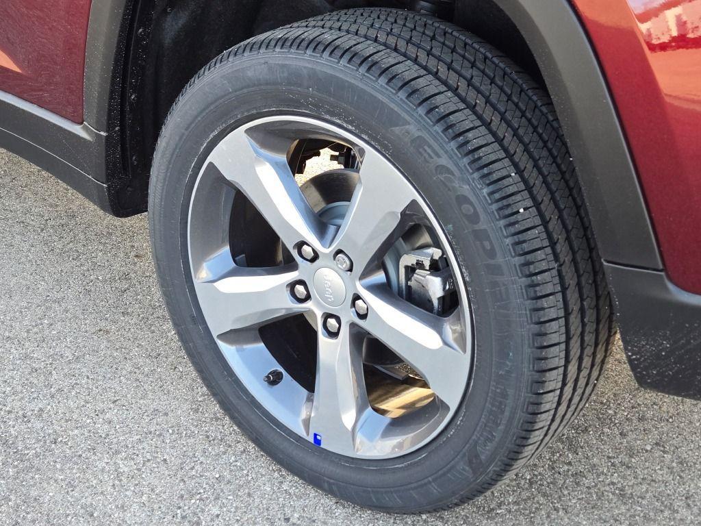 new 2025 Jeep Grand Cherokee car, priced at $49,530