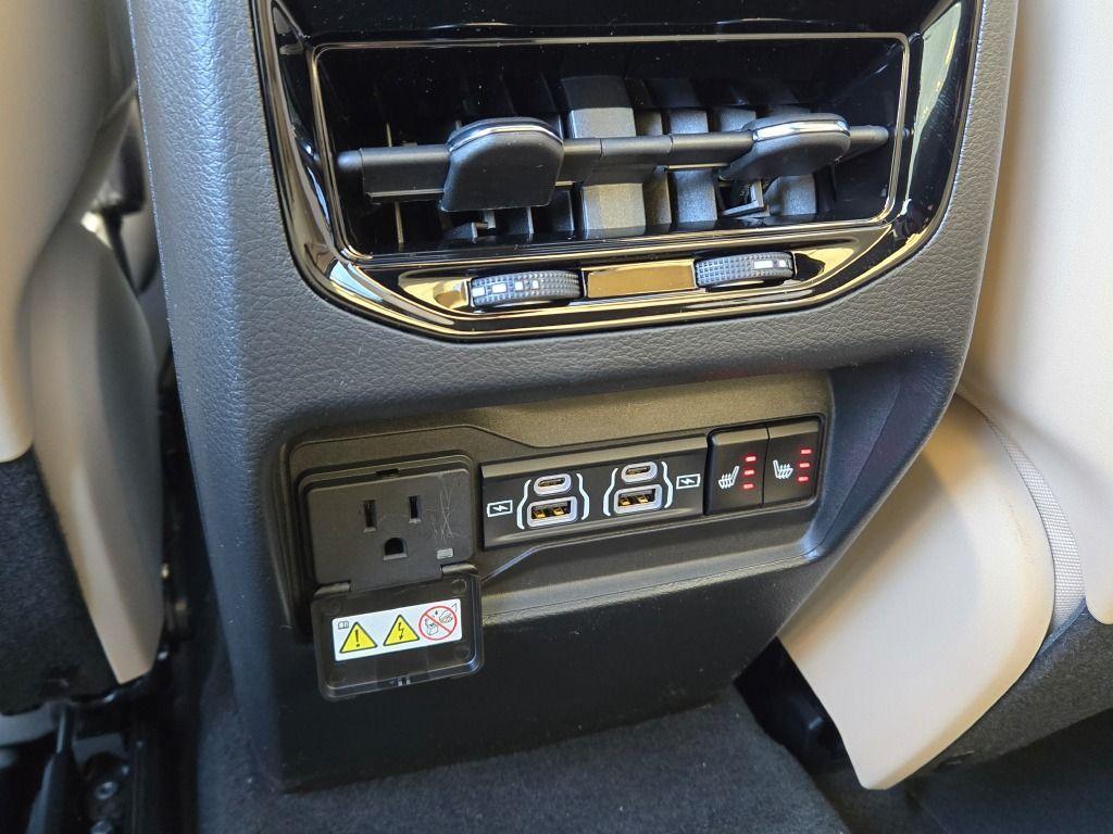new 2025 Jeep Grand Cherokee car, priced at $49,530