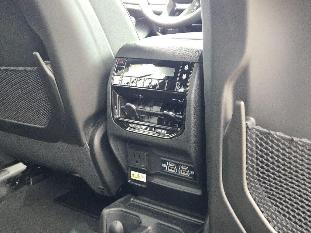 new 2025 Jeep Grand Cherokee L car, priced at $50,141