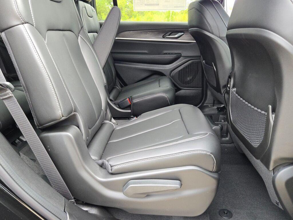 new 2025 Jeep Grand Cherokee L car, priced at $50,141