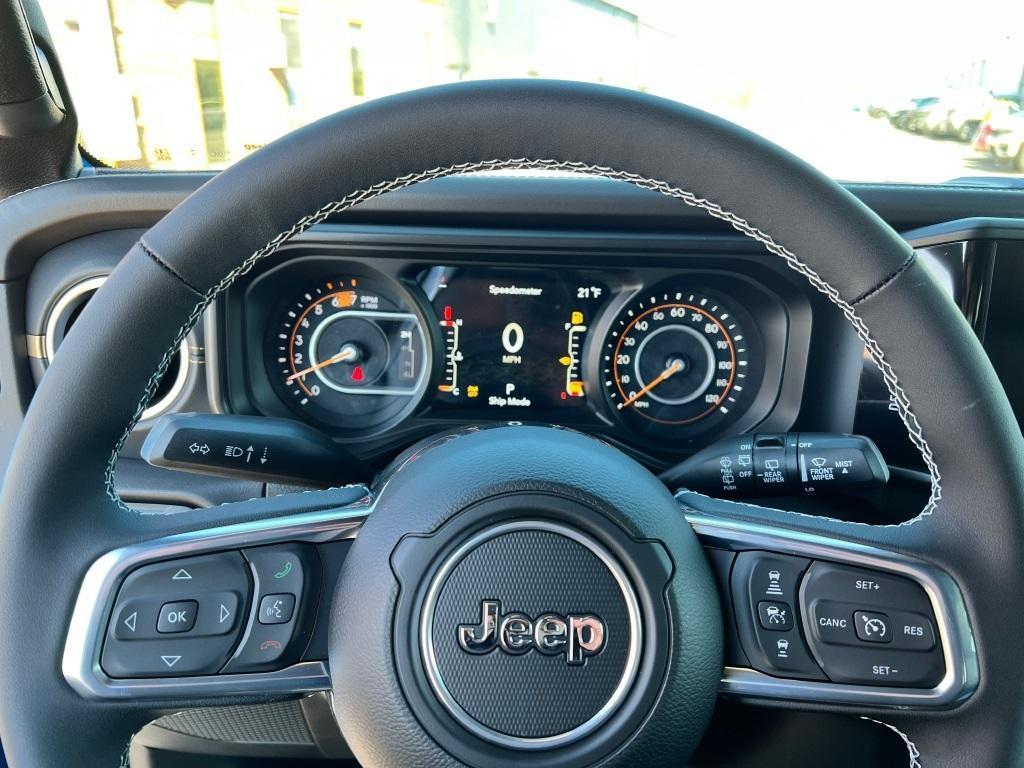 new 2025 Jeep Wrangler car, priced at $66,115