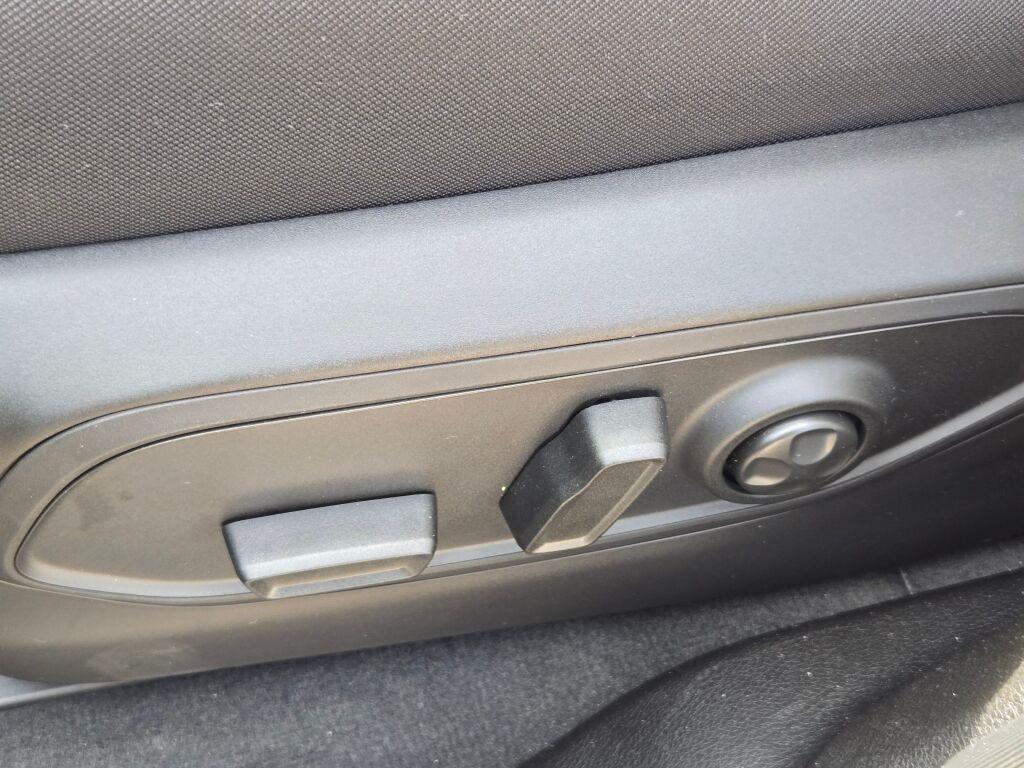 new 2025 Jeep Grand Cherokee car, priced at $38,750