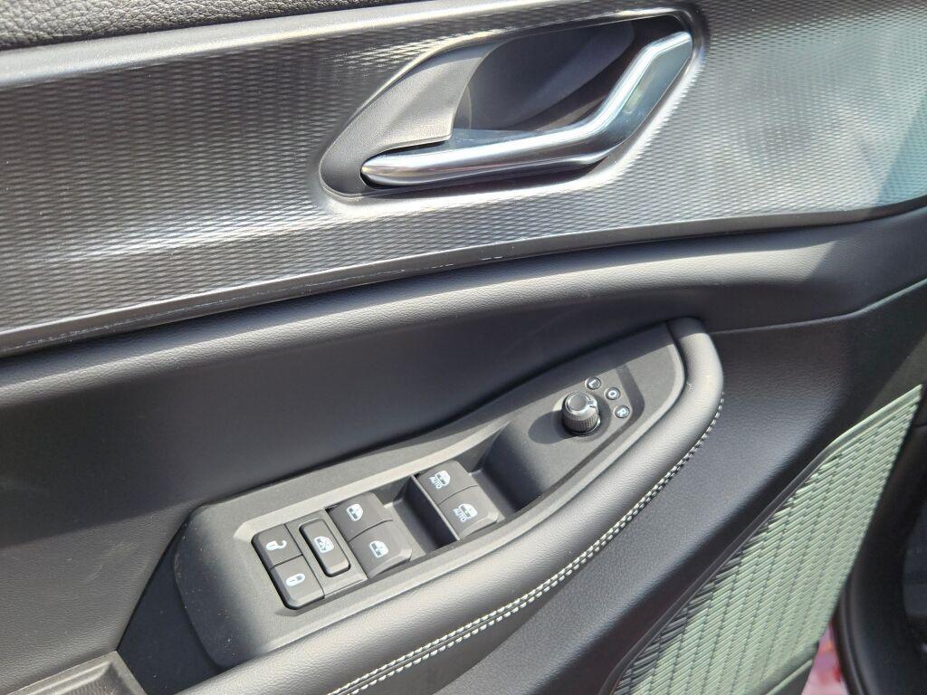 new 2025 Jeep Grand Cherokee car, priced at $38,750