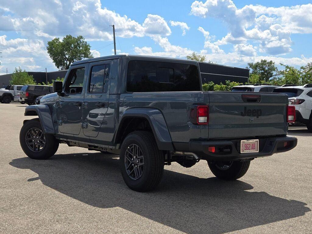 new 2025 Jeep Gladiator car