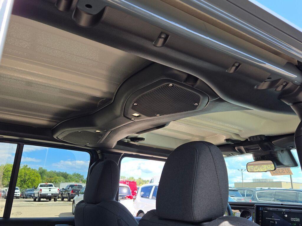 new 2025 Jeep Gladiator car