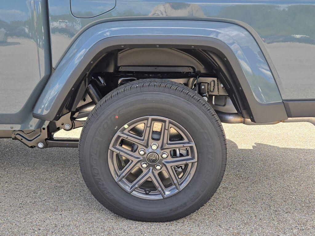 new 2025 Jeep Gladiator car