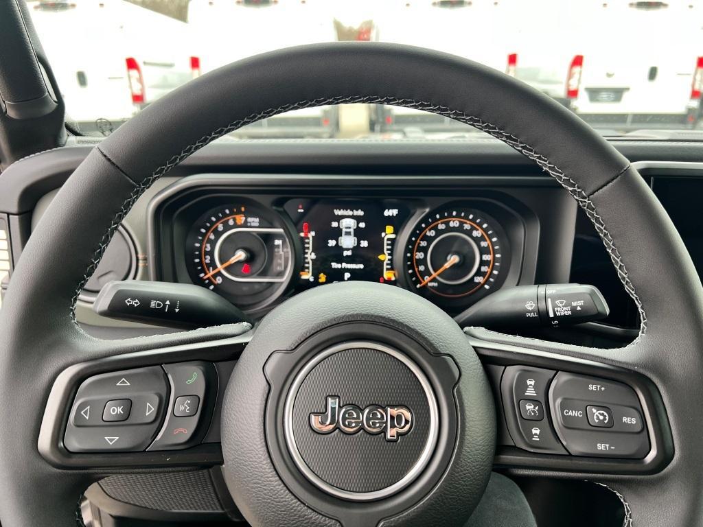 new 2025 Jeep Gladiator car, priced at $63,690